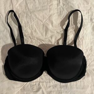 VS Black Strapless Bra